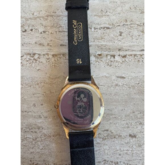 VTG Disney leather watch - Mickey & Pluto main image 5
